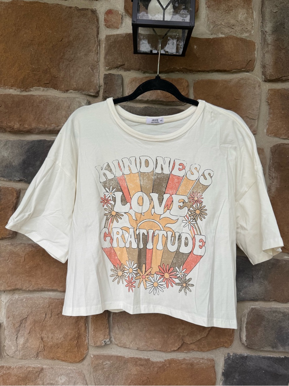 Ardene Cream Graphic Crop Tee with Retro Sunburst Print